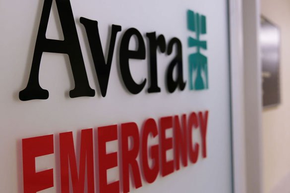 Hospital sign that says "Avera Emergency"